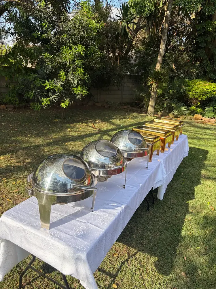 Stainless steel roll-top chafing dishes