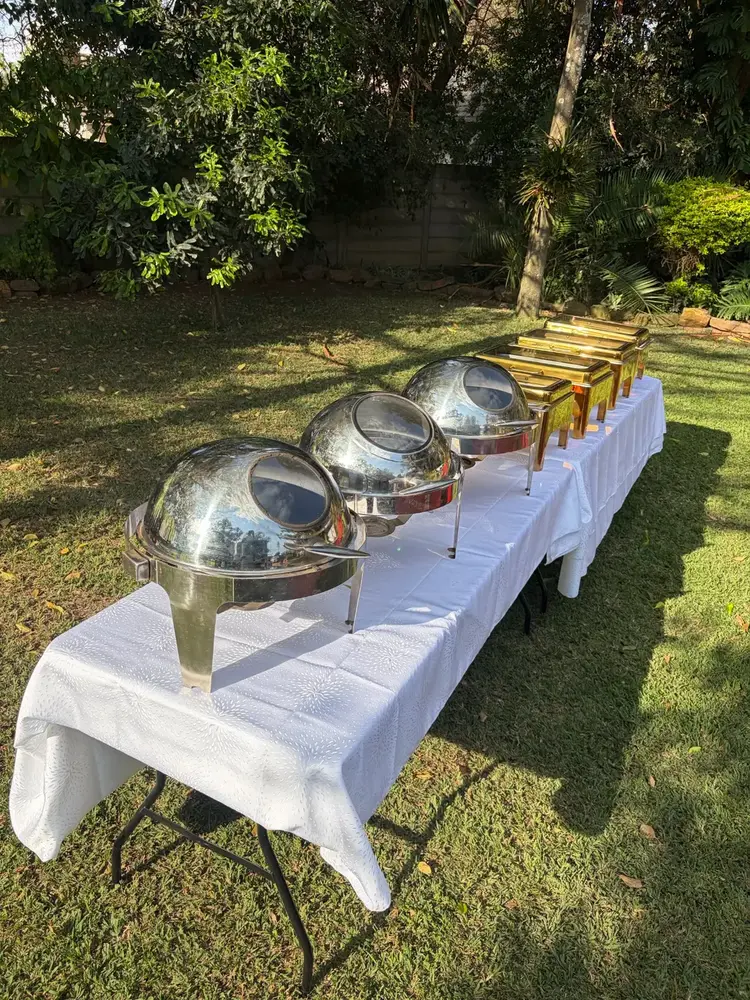 Stainless chafing dish line-up